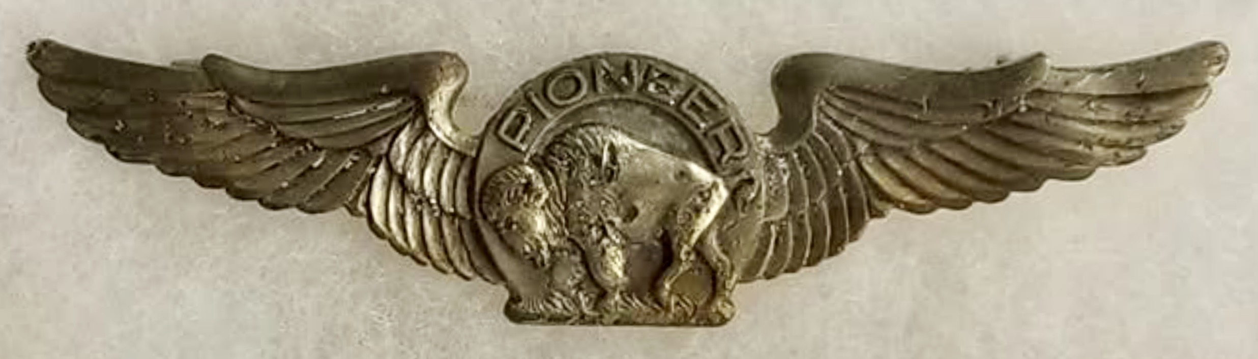 Image of Pioneer Air Lines Pilot wing