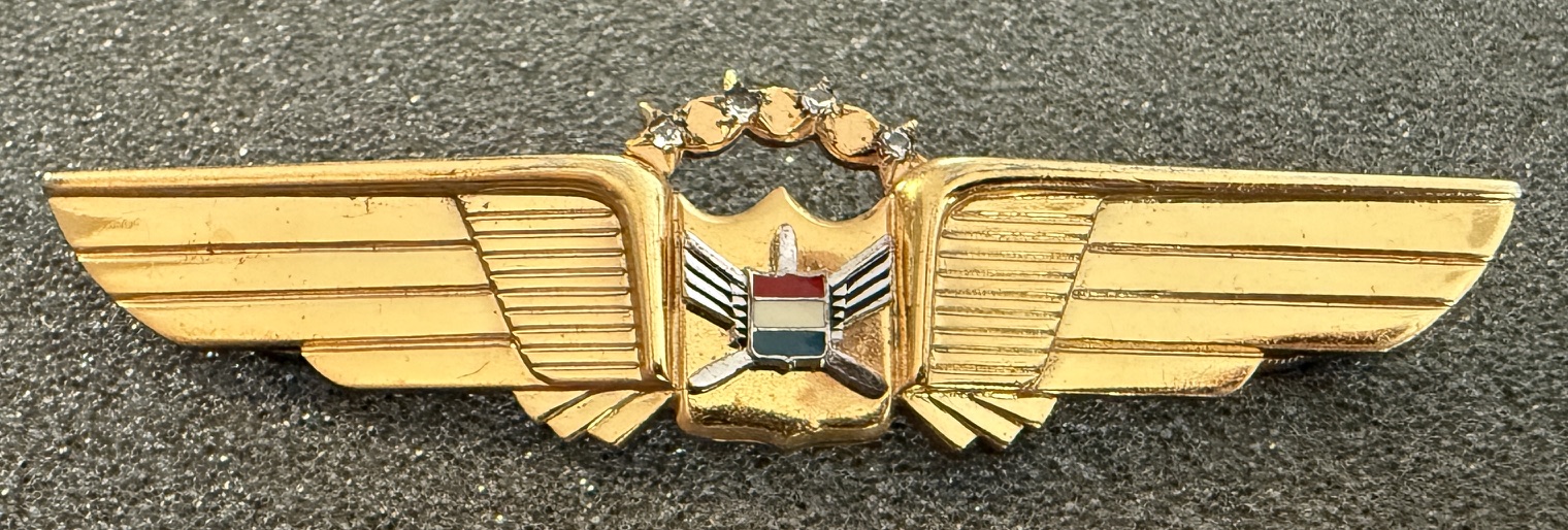 United Air Lines Pilot - 4 Diamonds (25 - 29 years of service)