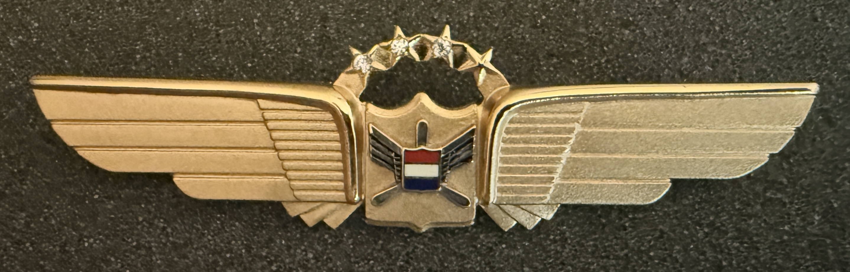 United Airlines Pilot - 3 Diamonds (20 - 24 years of service)