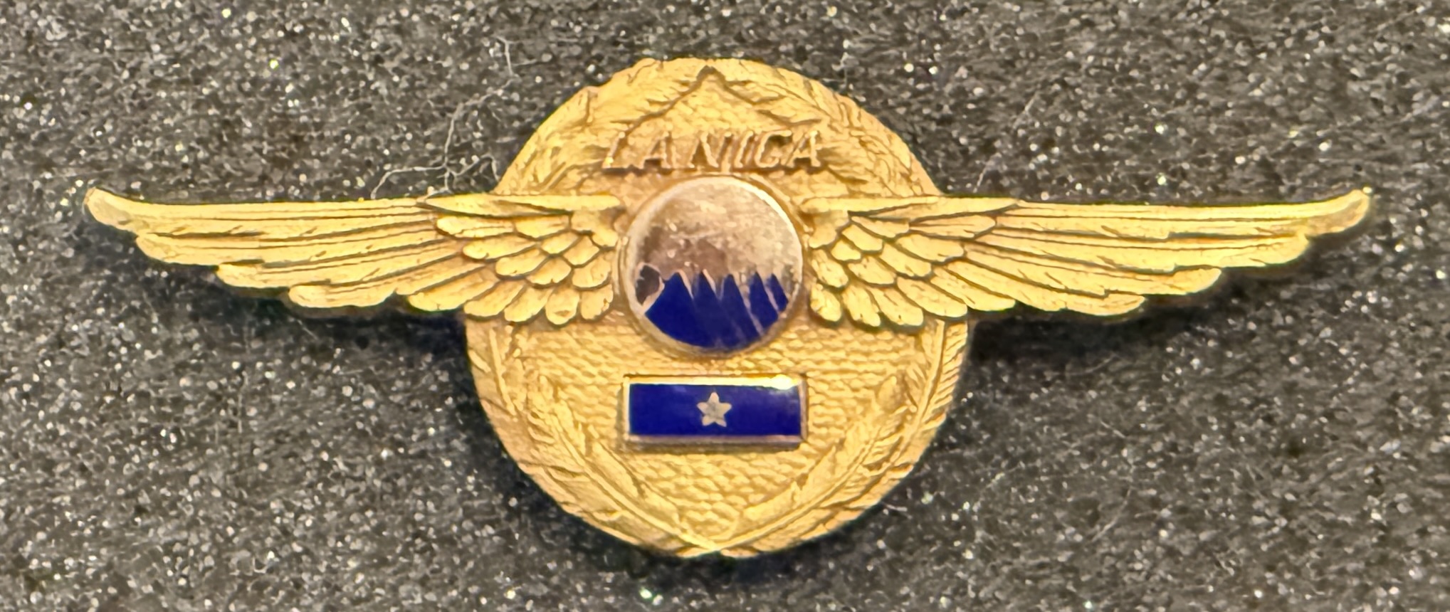Líneas Aéreas de Nicaragua (LANICA) First Officer